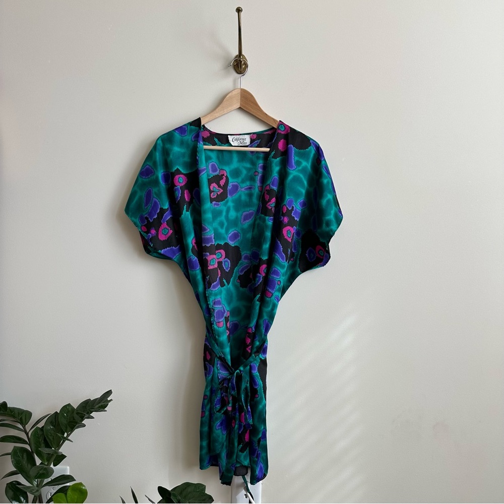 VTG California Miss watercolor print silky robe- fits up to M